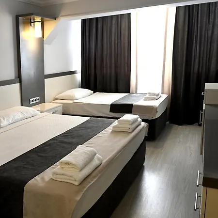 Roxx Royal Szálloda 4*