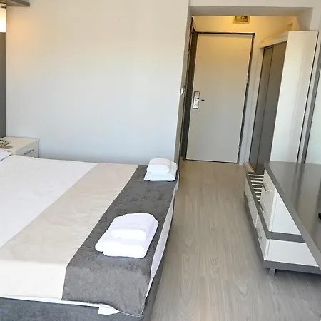 Roxx Royal Hotel 4*