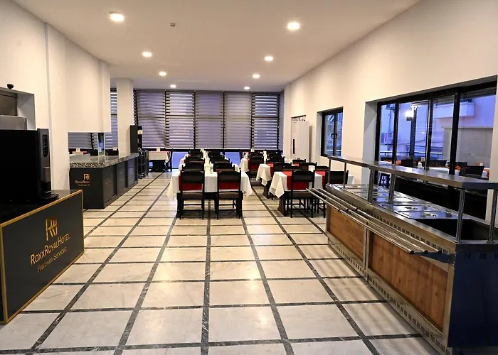 Отель Roxx Royal 4*