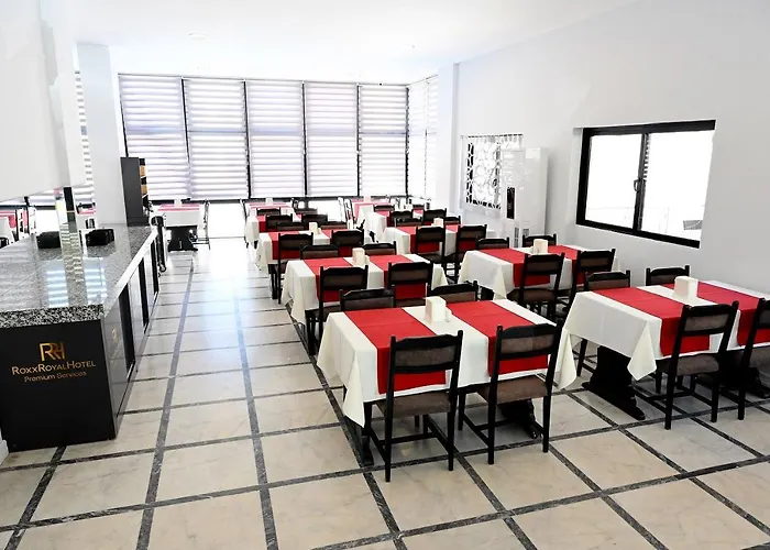 Отель Roxx Royal 4*